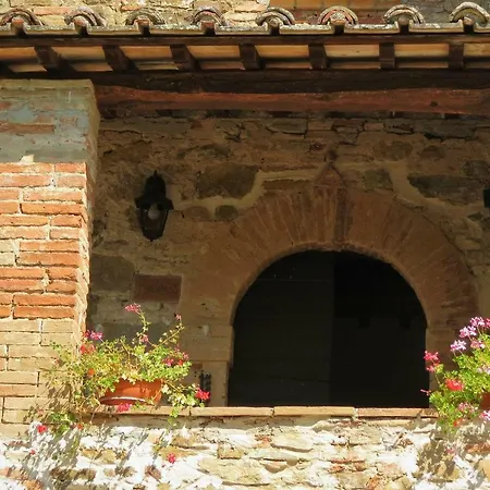 בית נופש Poloturisticoumbria Antico Casale 700 *