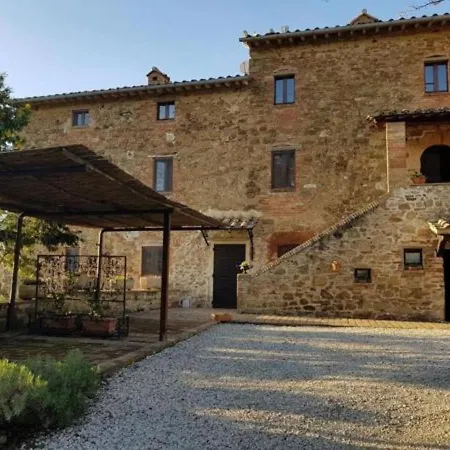 Poloturisticoumbria Antico Casale 700 בית נופש